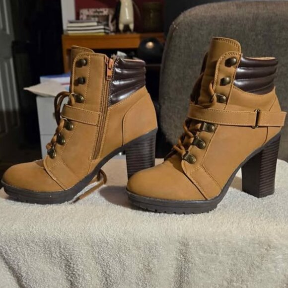 Andiamo Woman's Ankle Boots Lace Up, Size 7M - Picture 2 of 4